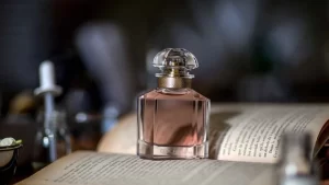 آیا عطرهای طبیعی بهتر از عطرهای شیمیایی هستند؟